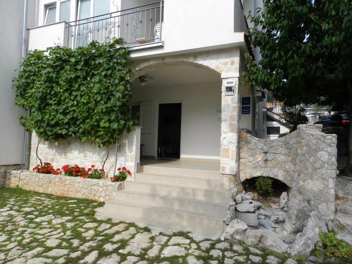 Apartmani Lucija Jurkovic Malinska Kültér fotó