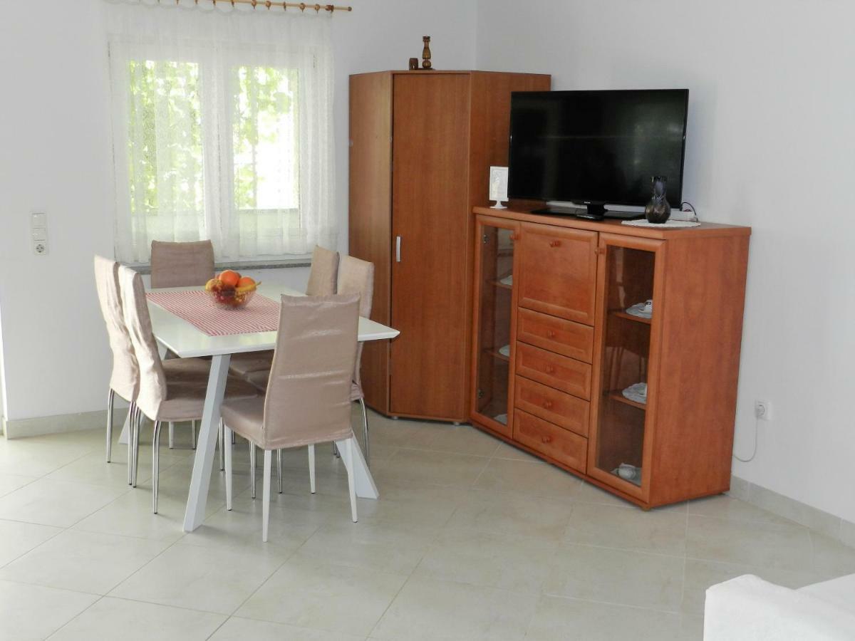 Apartmani Lucija Jurkovic Malinska Kültér fotó