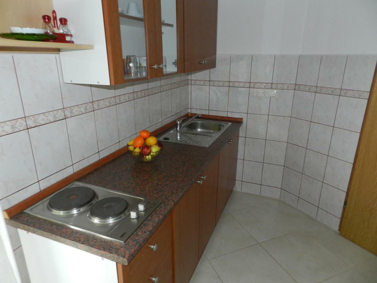 Apartmani Lucija Jurkovic Malinska Kültér fotó