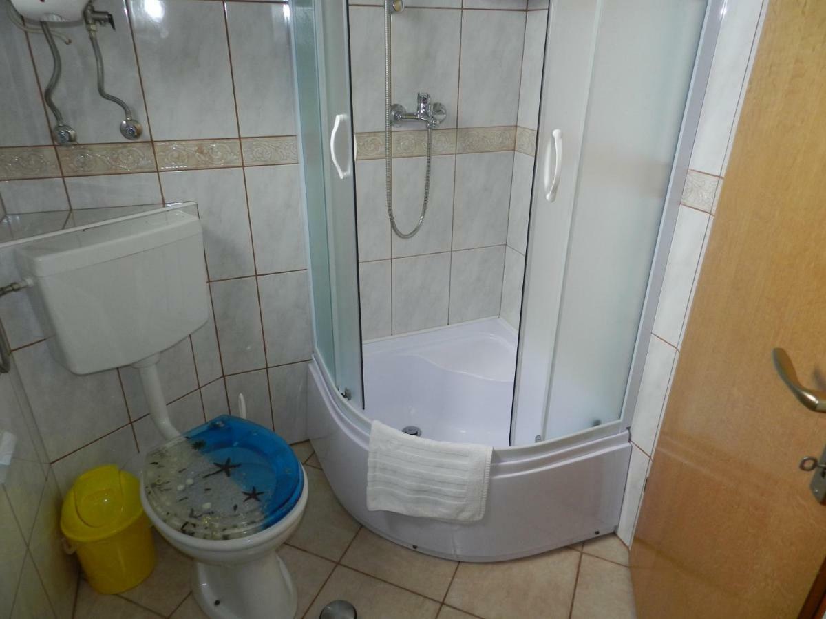 Apartmani Lucija Jurkovic Malinska Kültér fotó